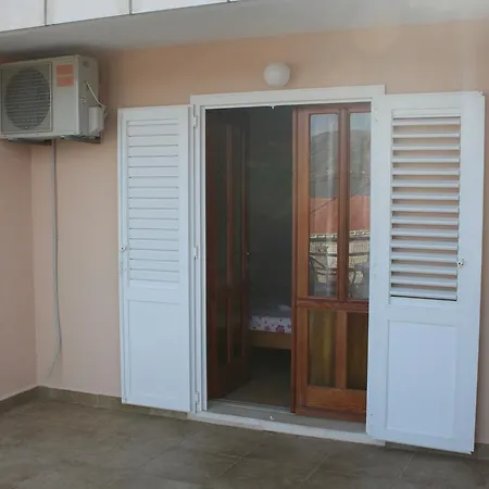 Mikulin Apartments Apartmán Lumbarda